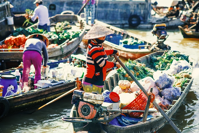 Cai Be Floating Market, Vinh Long 